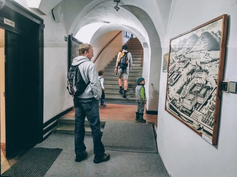 tiš15